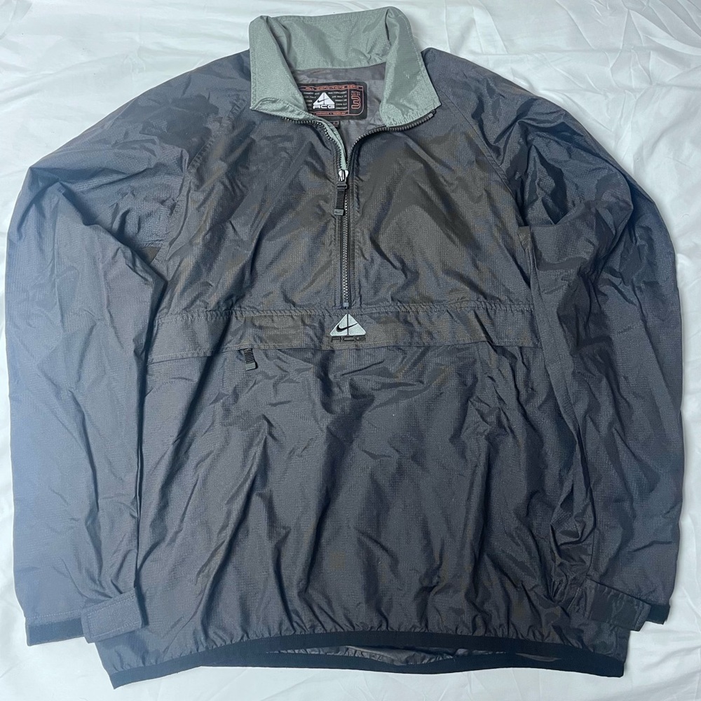 Vintage Nike ACG windbreaker.